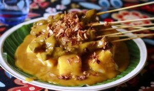Membuat Sate Padang